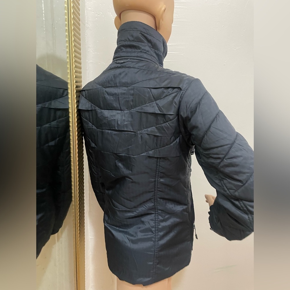 Columbia Women's Black Puffer Jacket - Picture 10 of 16